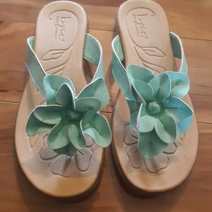 Mint flower born sandals